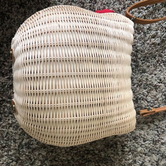 Hello Kitty Woven Shoulder Bag with Red Bow - Picture 6 of 9